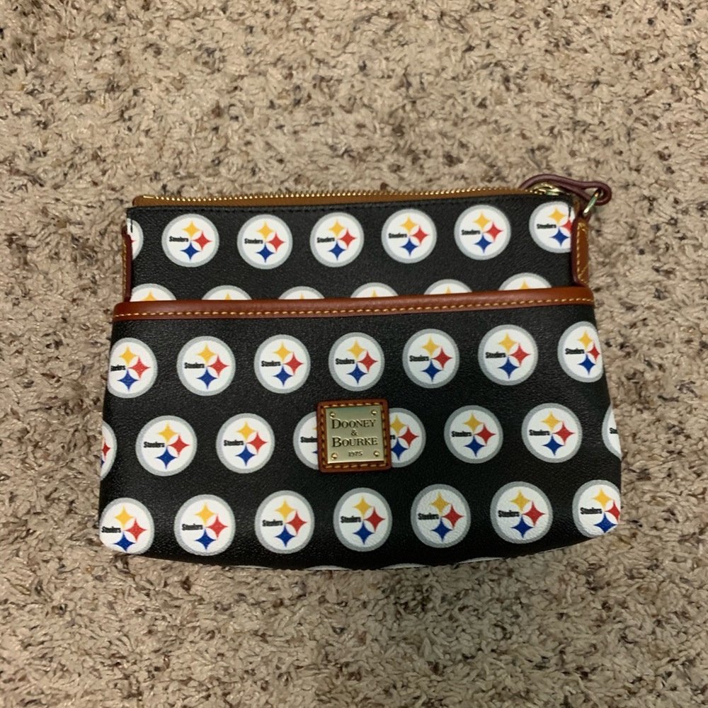 Dooney & Bourke